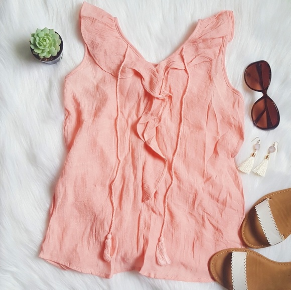 🎉HP🎉Pink Ruffle Top - Picture 1 of 5